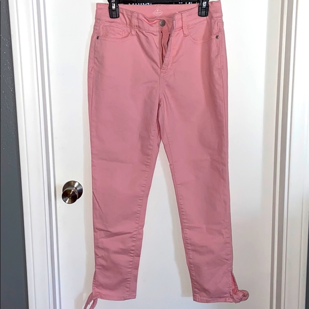 Adorable bow tie jeans